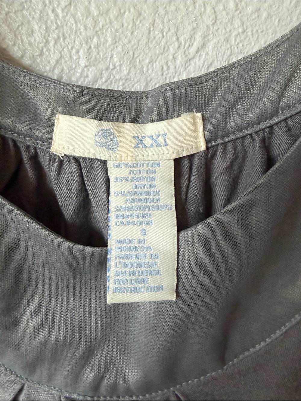 Forever 21 Vintage Scoop Neck Tank with Satin Accent, EUC. Size Small. Y2K - Picture 4 of 10